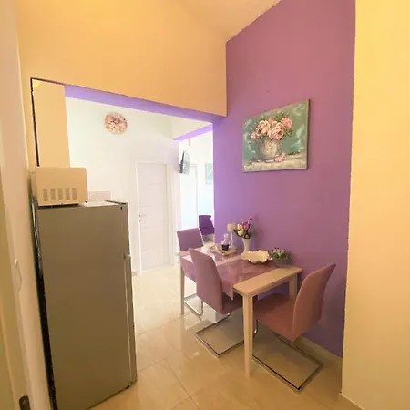 Apartment Universe *